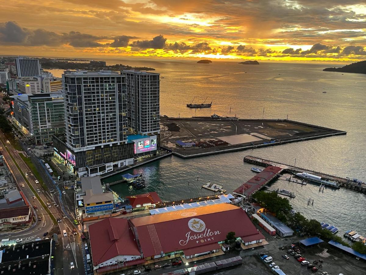 Jesselton Point Seaview Homestay コタキナバル エクステリア 写真
